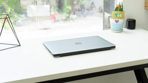 Laptop cũ Dell XPS 9550 | i7 6700HQ | RAM 8 GB | SSD 256 GB | VGA nVIDIA Geforce 960M | Màn 15.6 Full HD