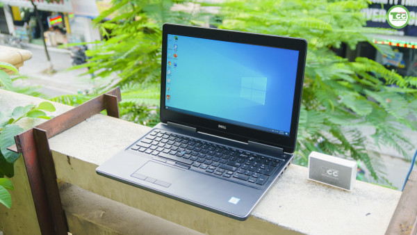 Dell Precision 7520 Core i7-7820HQ| RAM 8GB| SSD 256GB| Quadro M2200M| 15.6