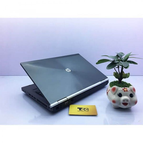 Hp Elitebook 8460w i7 2620M |RAM 4G | 250G | 14.0