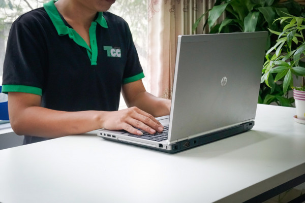 Hp Elitebook 8570p i7 3520M | RAM 4G | HDD 250G | 15.6'' HD | VGA RỜI AMD 7570M