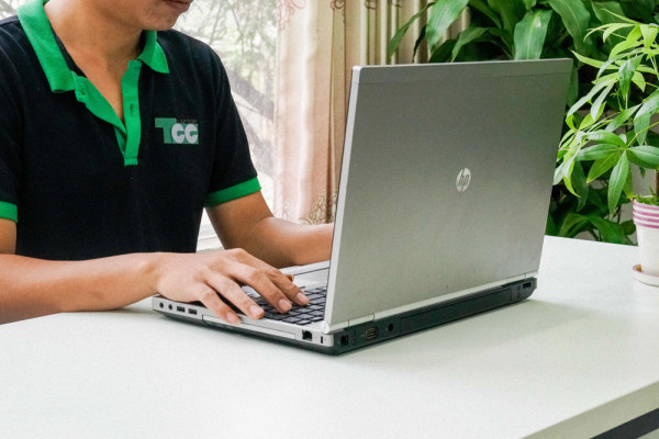 Hp Elitebook 8570p i7 3520M | RAM 4G | HDD 250G | 15.6'' HD | VGA RỜI AMD 7570M