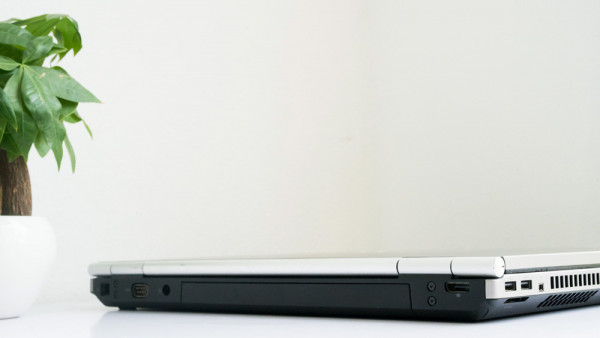 Laptop Cũ Hp Elitebook 8570p i5 3320M | RAM 4G | HDD 250G | 15.6'' HD | VGA RỜI AMD 7570M