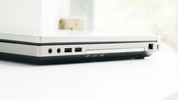 Hp Elitebook 8560p i5 2520M | RAM 4G | HDD 250GB | 15.6'' HD | VGA RỜI AMD 6470M