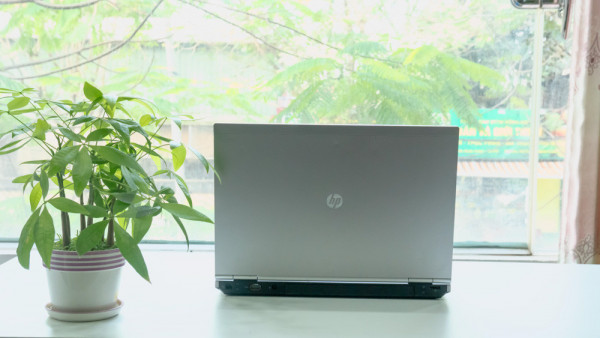 HP 8560P I5 2520M | RAM4G | HDD 250G | 15.6