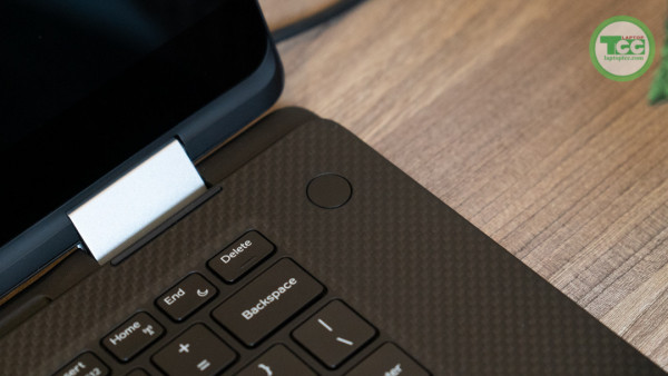 Laptop Cũ Dell XPS 15 9575 i7- 8705G| Ram 8GB| SSD 256GB| FHD IPS Touch