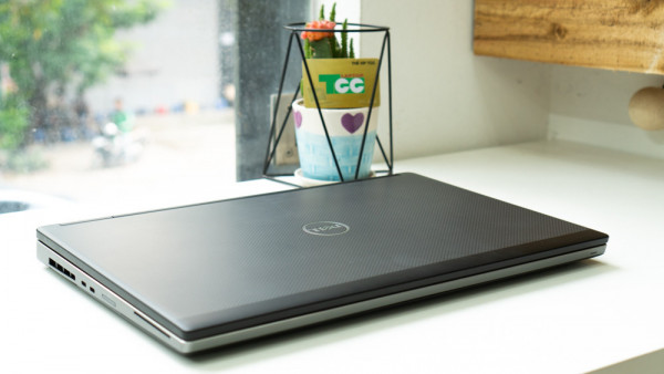 Laptop Cũ Dell Precision 7730 Core i7 - 8850H, RAM 32GB, SSD 512B, P5200, 17.3 FHD