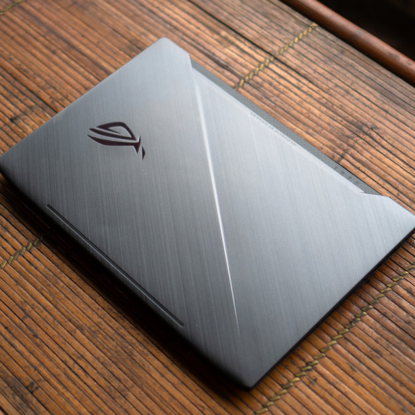 Laptop cũ Gaming Asus ROG Strix SCAR GL503 /Core i7-8750H /RAM 8GB, HDD 1TB + SSD 128GB, VGA 4GB NVIDIA GTX 1050Ti, 15.6 inch, FHD