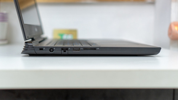 Laptop Cũ Dell G7 7588 Core i7-8750H| RAM 8GB| SSD 128GB + HDD 500GB| VGA 4GB NVIDIA GTX 1050Ti| 15.6 inch FHD
