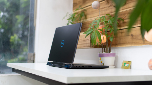 Laptop Dell G7 7588 Core i5-8300H, RAM 8GB, HDD 500GB + SSD 128GB , VGA 4GB NVIDIA GTX 1050Ti, 15.6 inch FHD