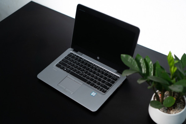 Laptop cũ HP ELITEBOOK 820 G3 CORE I7 6200U/ 8G DDR4 / SSD 256GB / 12.3