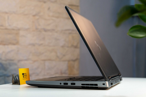 Dell Precision 7540 | i7-9750H (9850H) | RAM 16GB | SSD 256GB | FHD IPS | Nvidia Quadro T1000