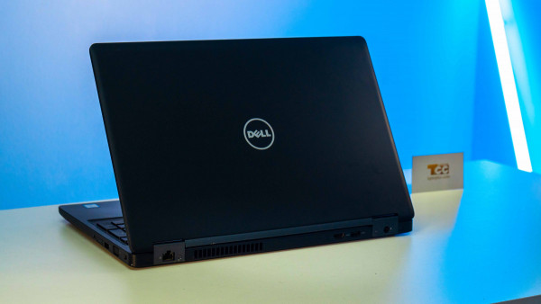 Dell Latitude E5580| Core i7-7600U Ram 8GB | SSD 256GB | VGA On | 15.6 inch Full HD