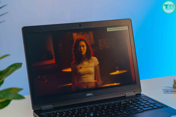 Dell Latitude E5580| Core i5-6300U| Ram 8GB | SSD 256GB | VGA On | 15.6 inch Full HD