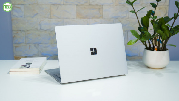 Surface Laptop 2 Core i7 8650U| RAM 8GB| SSD 256GB| Màn 13.5 inch