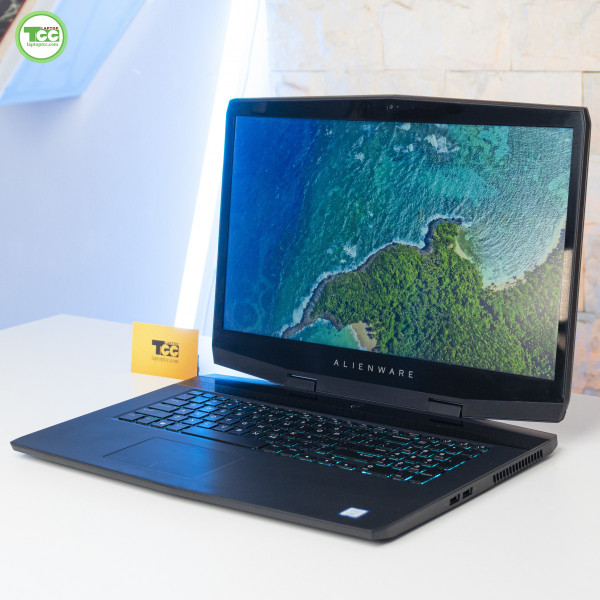 Alienware M17  | Core i7 - 8750H | RAM 16GB | SSD 512GB NVMe | NVidia RTX 2070 |17.3 inch FHD 98%sRGB