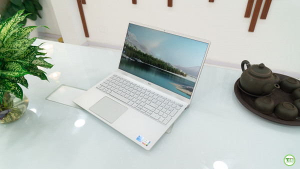 Dell Inspiron 15 5502 Core™ i7-1165G7, Ram 16GB, SSD 512GB, 15.6