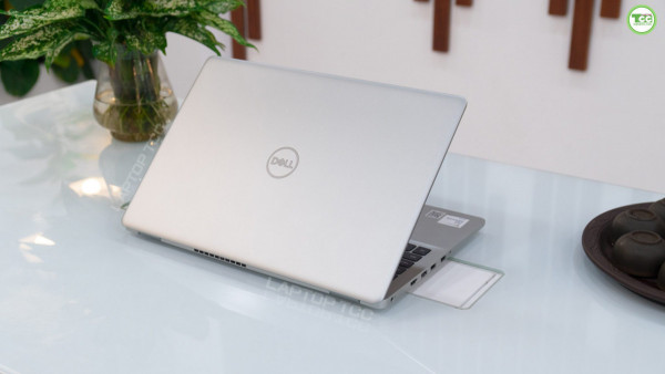 Laptop Dell Inspiron 3501