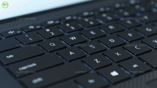 Dell Precision 5560 (2021)  Xeon W-11955M | Ram 32Gb | SSD 512GB | NVIDIA RTX A2000 | 15.6″ 4K TOUCH