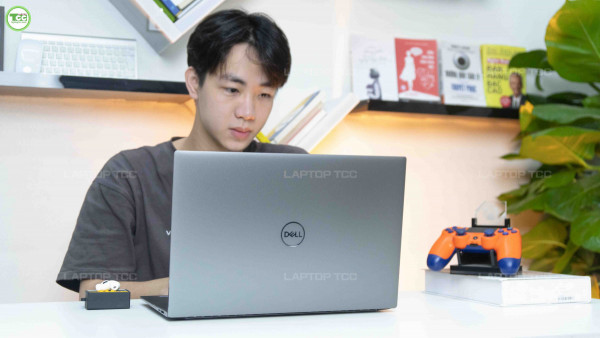 Dell Precision 5560 (2021)  Core™ i9-11950H, Ram 32GB, SSD 512GB, 15.6