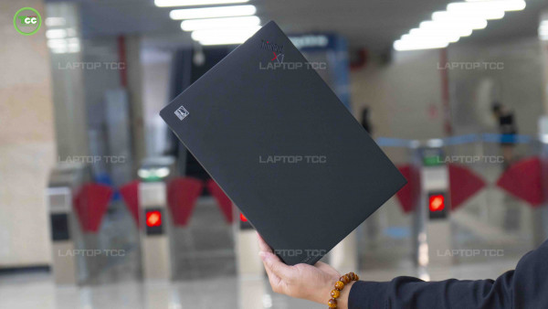 Lenovo Thinkpad X1 Carbon Gen 9 Core i7 – 1185G7, Ram 16GB, SSD 256GB, 4K
