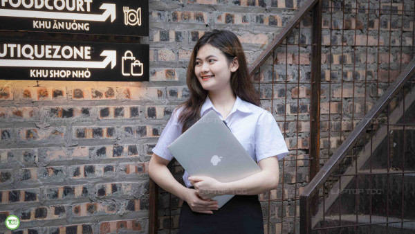 MQD42 - Macbook Air (2017) Core i7/ 8GB RAM / 256GB SSD