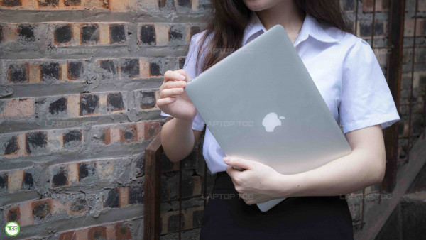 MQD42 - Macbook Air (2017) Core i7/ 8GB RAM / 256GB SSD