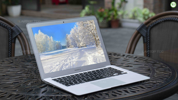 MQD42 - Macbook Air (2017) Core i7/ 8GB RAM / 256GB SSD