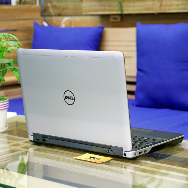Dell Latitude E6540 Core i5 - 4300M / Ram 4GB / SSD 120GB / Màn HD / Card On