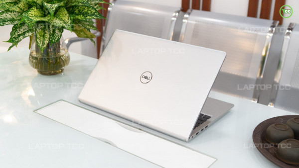 Laptop Dell Inspiron 3515