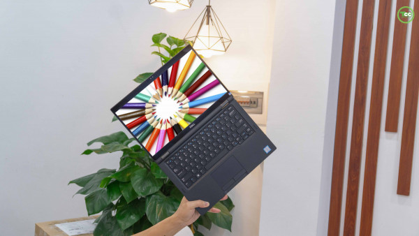 Laptop Dell Latitude 7390 2 in 1