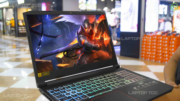 Laptop Gaming Acer Nitro 5 (2021) Core™ i7-11370H, RAM 8GB, SSD 512GB, 15.6