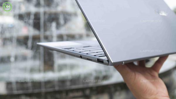 Asus Zenbook Q408UG