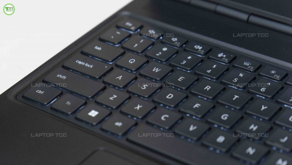 Dell Precision 7560 (2021) Xeon 11855M, Ram 32GB, SSD 512GB, 15.6