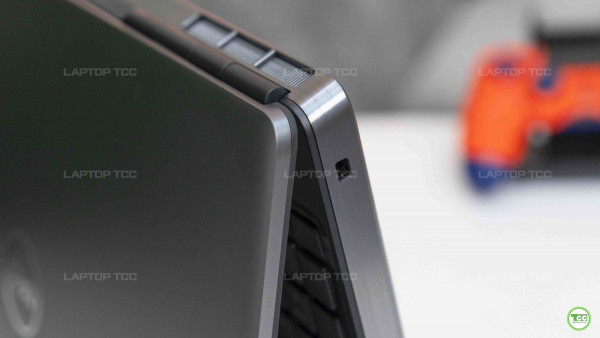 Dell Precision 7560 (2021) Xeon 11855M, Ram 32GB, SSD 512GB, 15.6