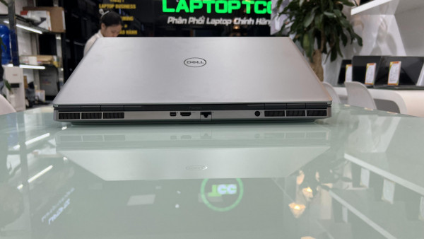 Dell Precision 7760 (2021) Core i7-11850H, RAM 16GB, SSD 512GB, 17.3 FHD, A3000