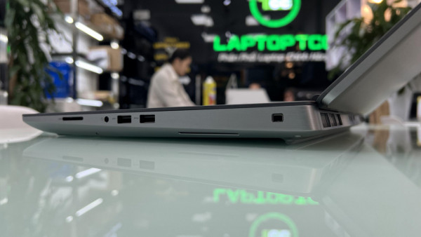 Dell Precision 7760 (2021) Core i7-11850H, RAM 16GB, SSD 512GB, 17.3 FHD, A4000