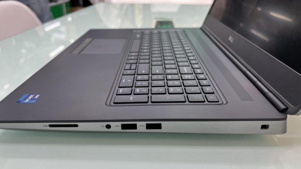 Dell Precision 7760 (2021) Core i7-11850H, RAM 16GB, SSD 512GB, 17.3 FHD, A4000