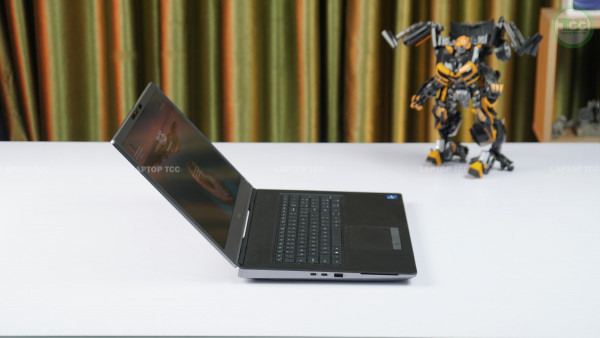 Dell Precision 7760 (2021) Core i7-11850H, RAM 16GB, SSD 512GB, 17.3 FHD, T1200