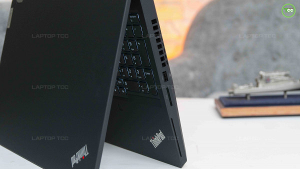 Lenovo Thinkpad P15 Gen 2 Core i7-11850H, Ram 32GB, 512GB SSD, 15.6 FHD, RTX A3000