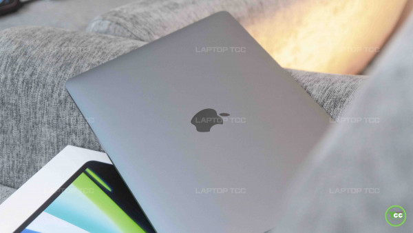 Macbook Pro 13 2020 M1 / 8GB / 256GB