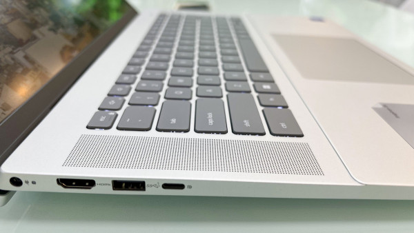  Dell Inspiron 16 5620 Core i5 1240P, Ram 16GB, SSD 512GB, 16