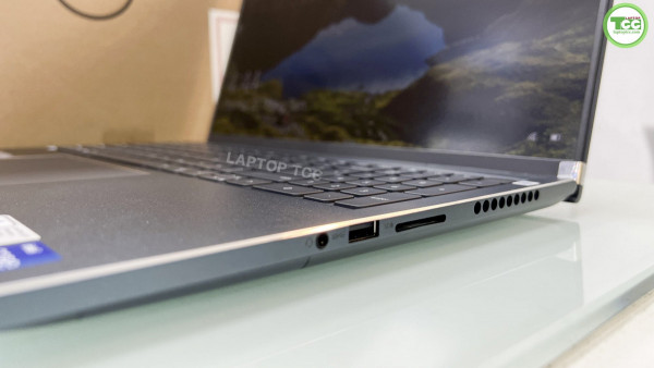 Dell Inspiron 7610 (2021) Core i7 11800H, RAM 16GB, SSD 512GB, 16