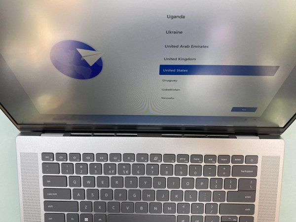 Dell Inspiron 16 5625 AMD