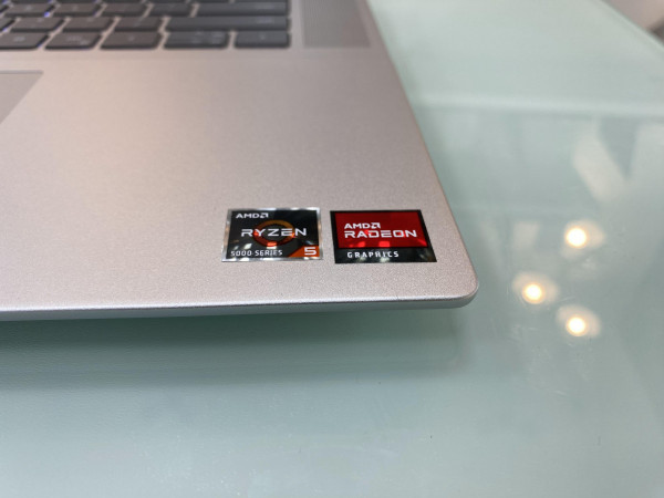 Dell Inspiron 16 5625 AMD