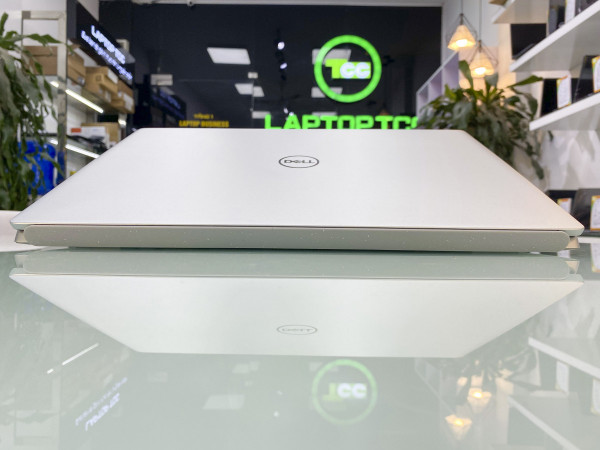 Dell Inspiron 16 5625 AMD