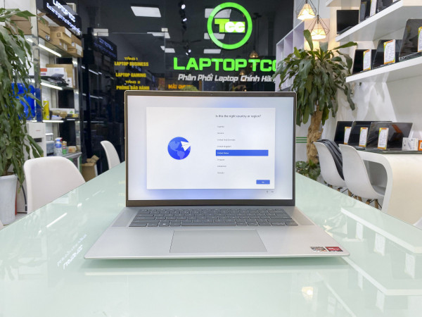 Dell Inspiron 16 5625 AMD