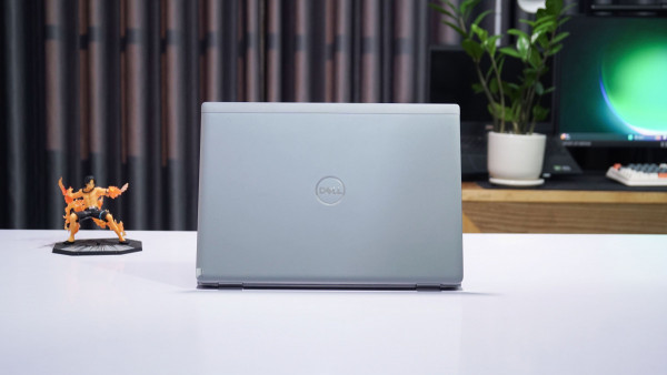 Dell Latitude 14 7440 (2023) Core i7-1365U, RAM 16GB, SSD 512GB, FHD - Titan Gray