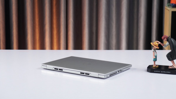 Dell Inspiron 16 Plus 7630 Core i5-13420H, 16GB, 1TB, 16.0” 2.5K 120Hz, 100% SRGB, Bạc.