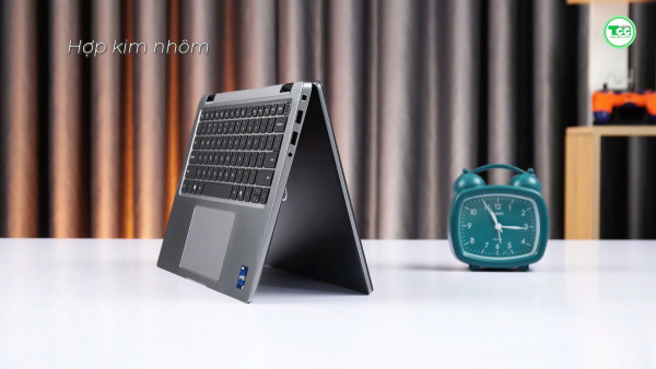 DELL Latitude 7450 (2024) - CORE ULTRA 5 135U / 16GB / 512GB SSD / INTEL GRAPHICS / FHD+