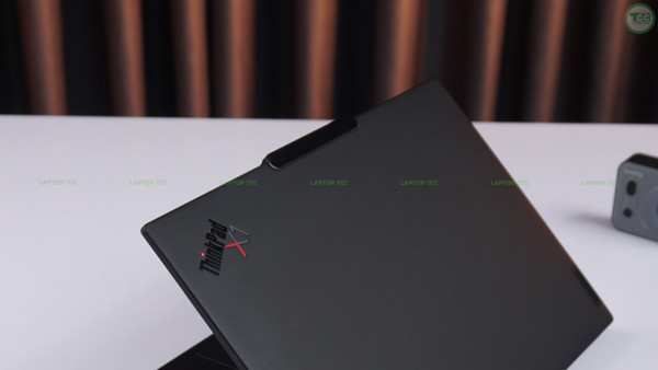 Lenovo Thinkpad X1 Carbon Gen 12 (2024) Core™ Ultra 5-125u, RAM 16GB, SSD 512GB, FHD+